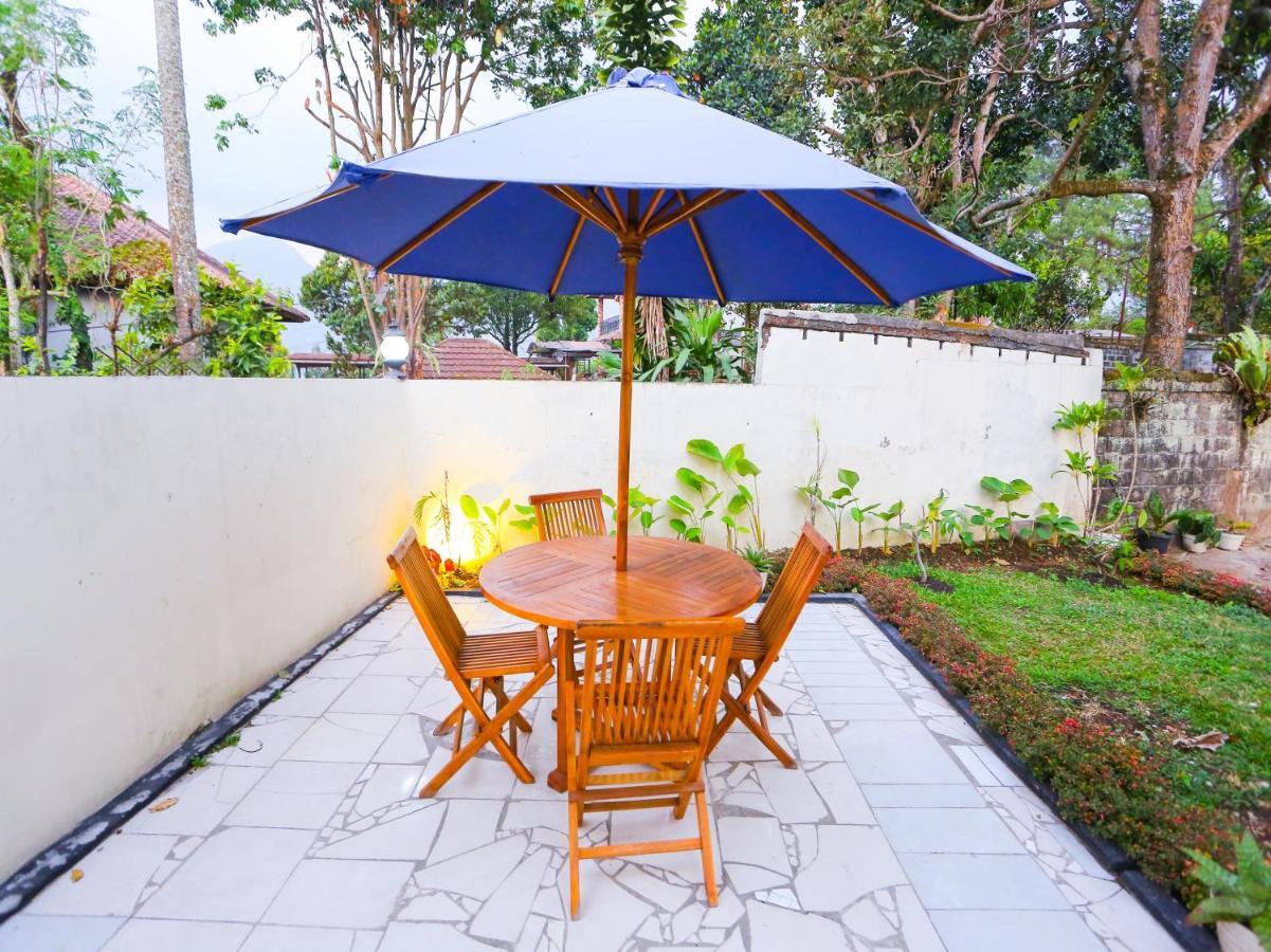 Oyo 93136 Hotel Santo Djaya 2 Bogor Extérieur photo