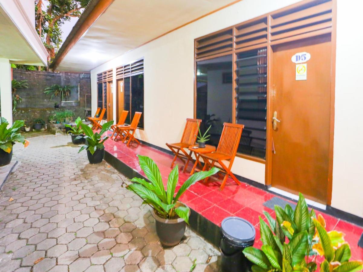 Oyo 93136 Hotel Santo Djaya 2 Bogor Extérieur photo